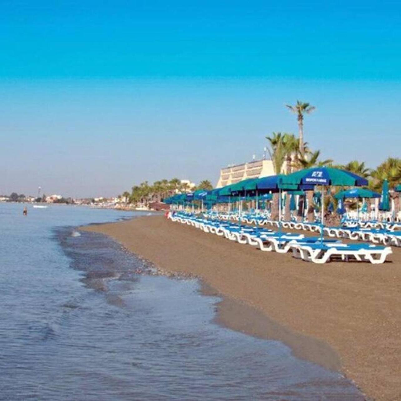 Oroklini Star 200Metres From The Sandy Beach Larnaca Exterior photo